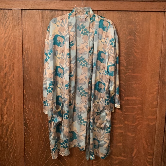 Pusheen Other - Pusheen satin lightweight robe XS-M